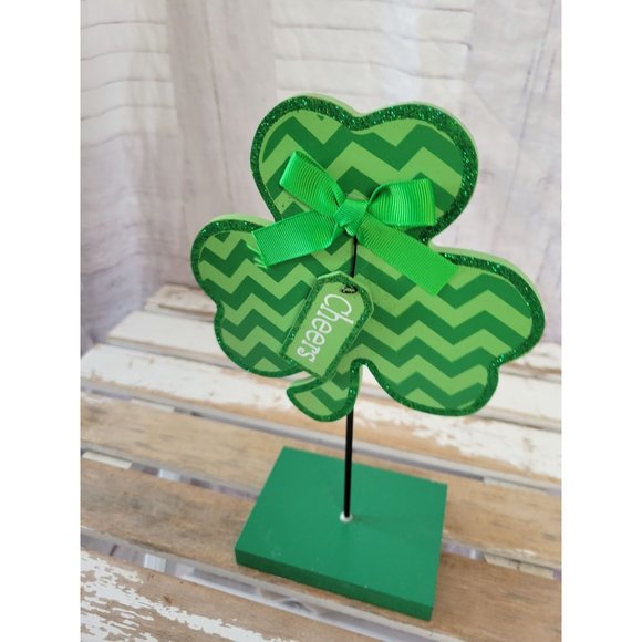St Patrick's Day cheers three leaf clover home decor shabby chic sparkle unique - Picture 6 of 6